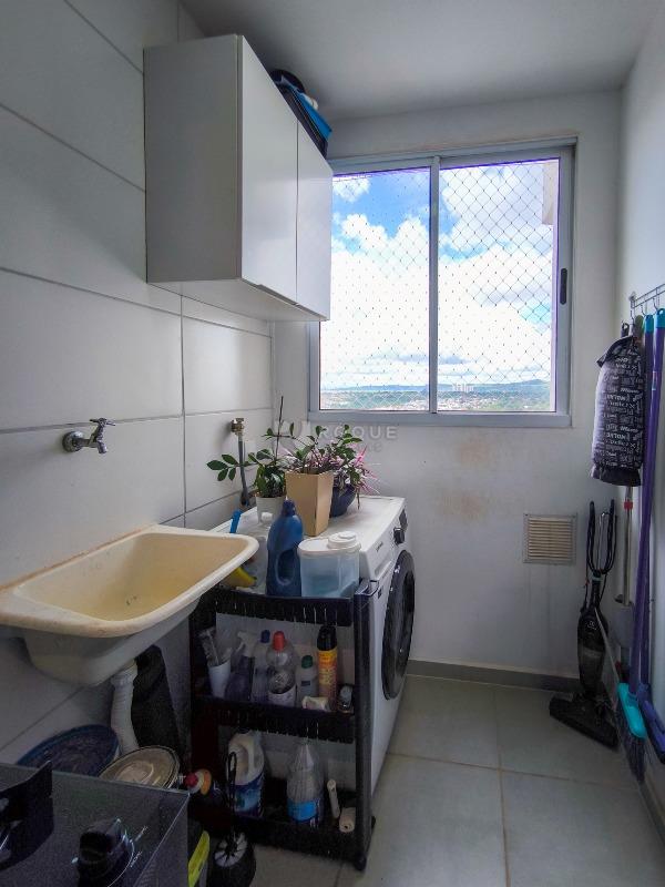 Apartamento à venda no bairro Vale das Esmeraldas: LAVANDERIA