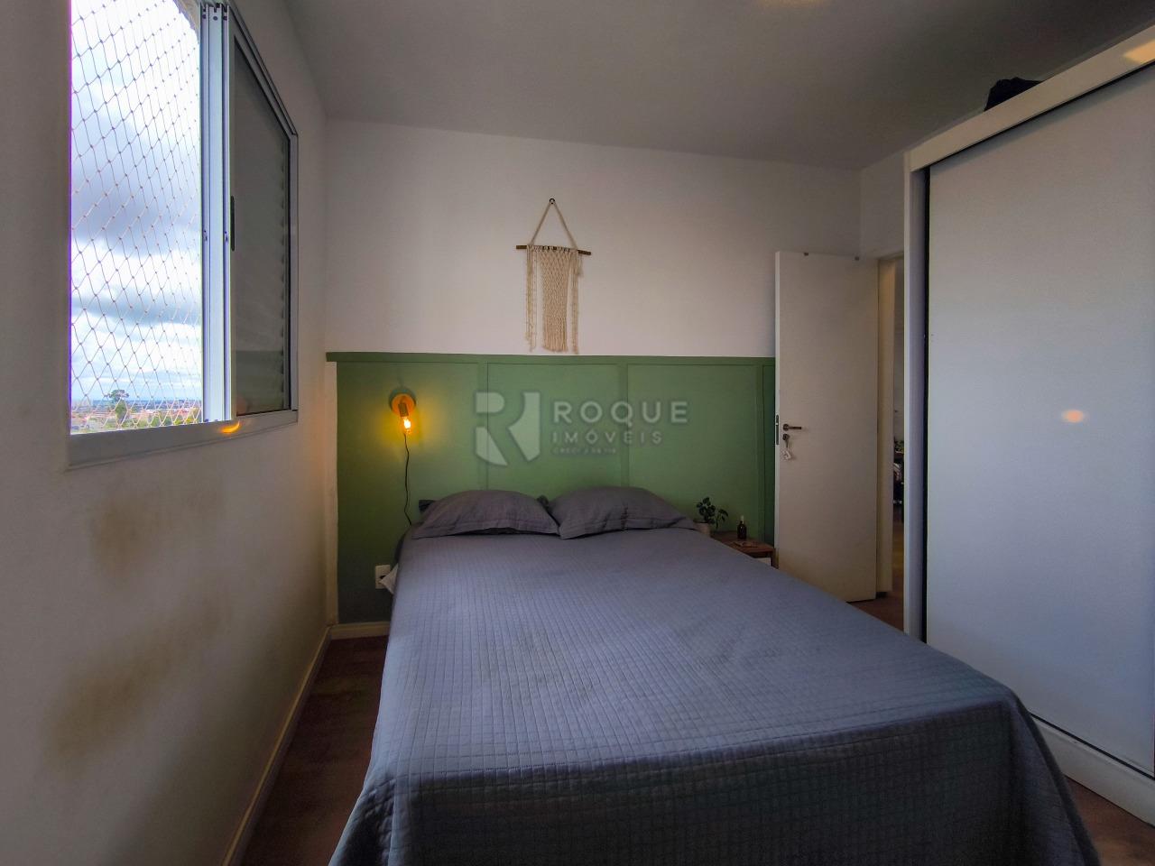 Apartamento à venda no bairro Vale das Esmeraldas: SUÍTE