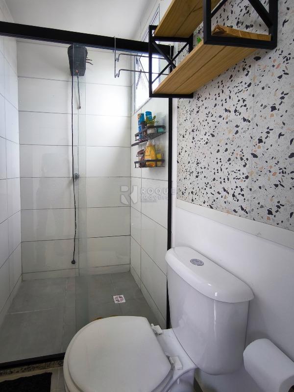 Apartamento à venda no bairro Vale das Esmeraldas: WC SUÍTE