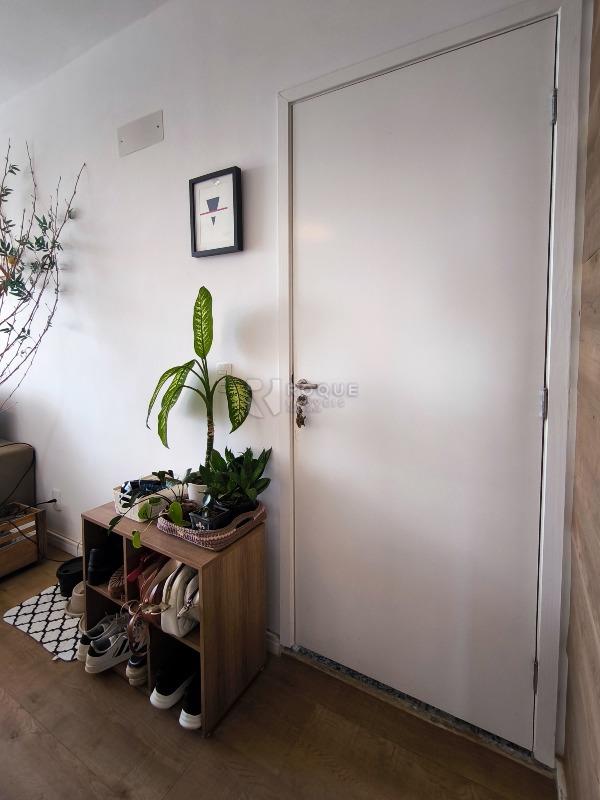 Apartamento à venda no bairro Vale das Esmeraldas: HALL DE ENTRADA