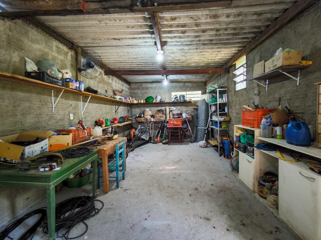 Chácara à venda no bairro Bairro dos Pereiras: DEPÓSITO