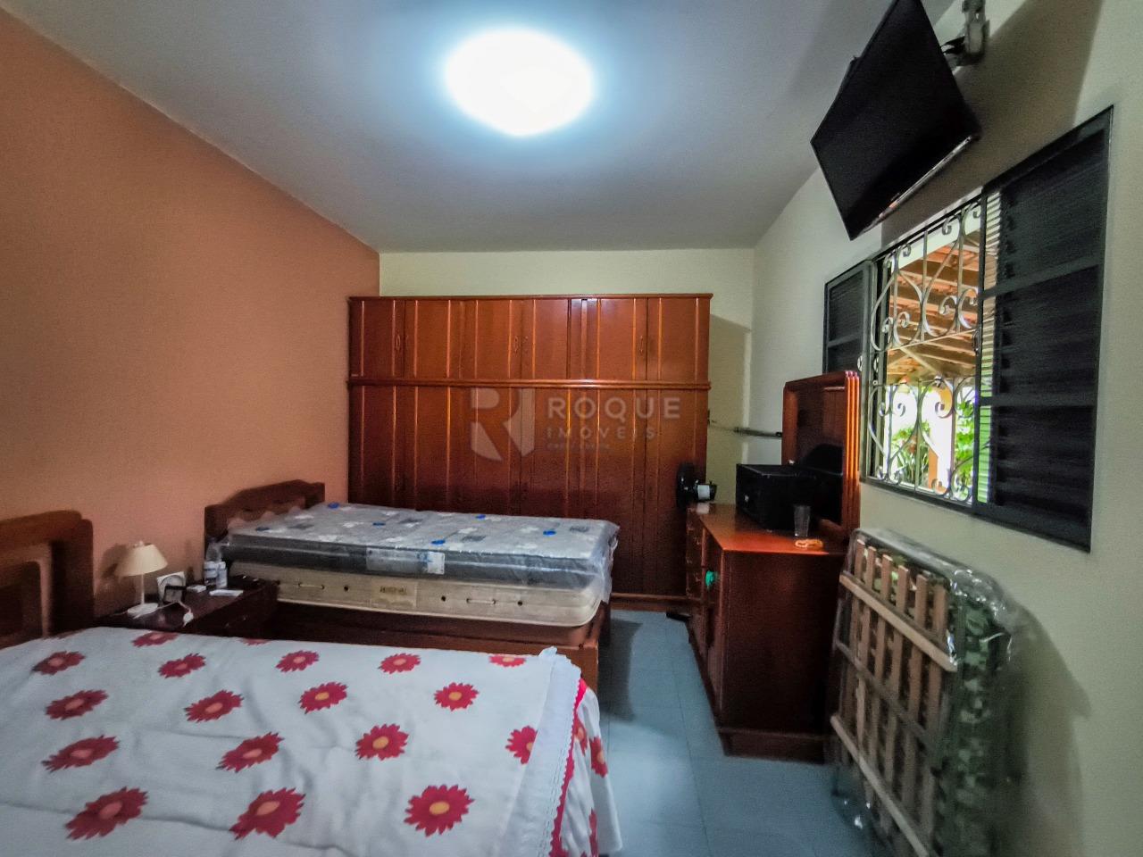 Chácara à venda no bairro Bairro dos Pereiras: DORMITÓRIO CASA 2