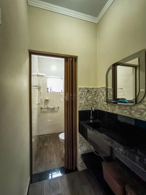 Chácara à venda no bairro Bairro dos Pereiras: LAVABO