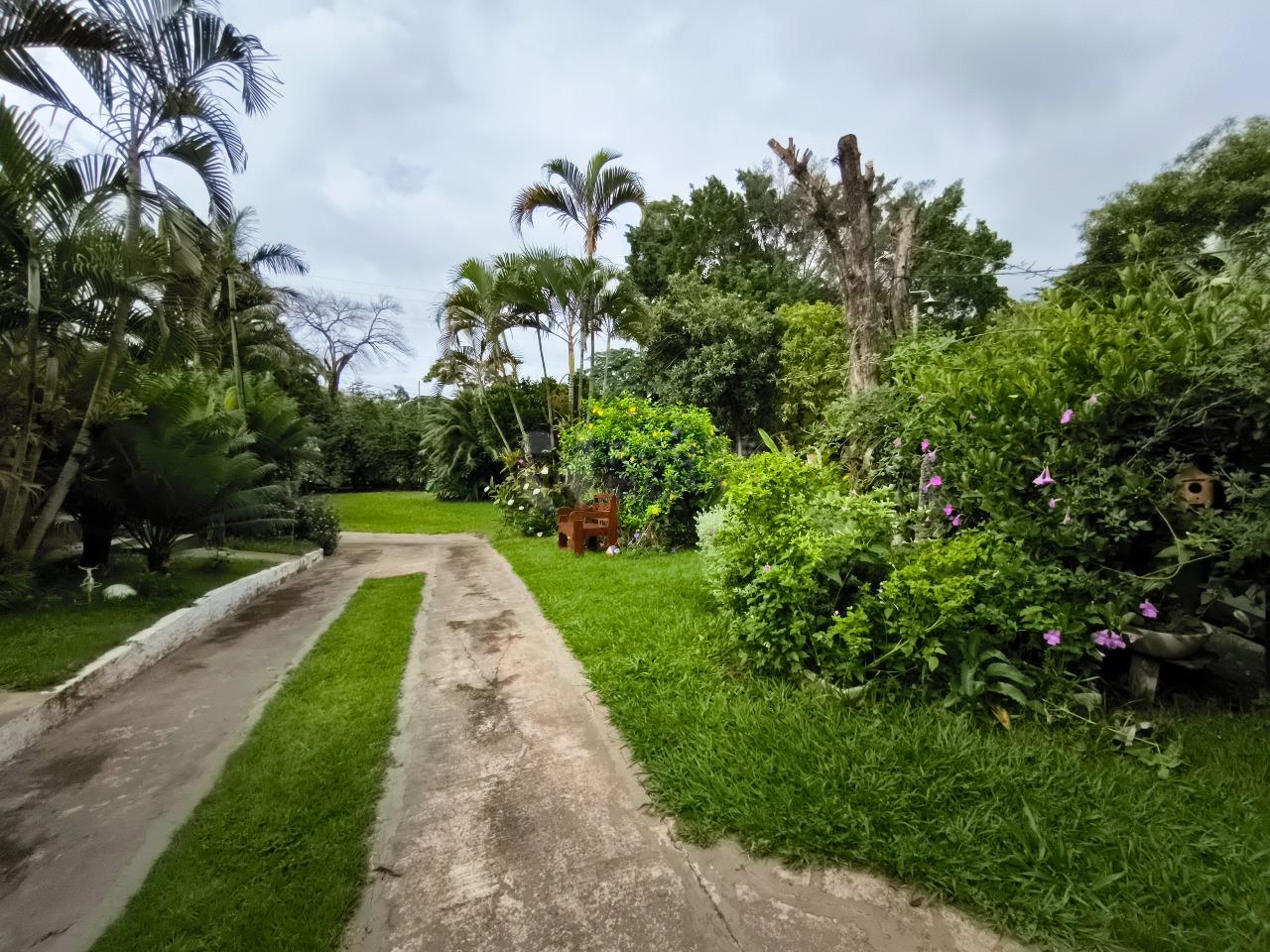 Chácara à venda no bairro Bairro dos Pereiras: ESTACIONAMENTO