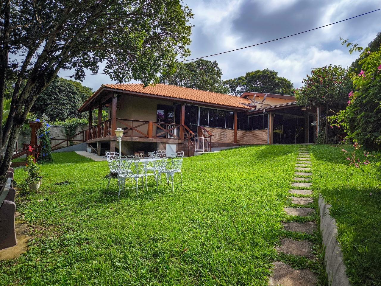 Chácara à venda no bairro Bairro dos Pereiras: JARDIM