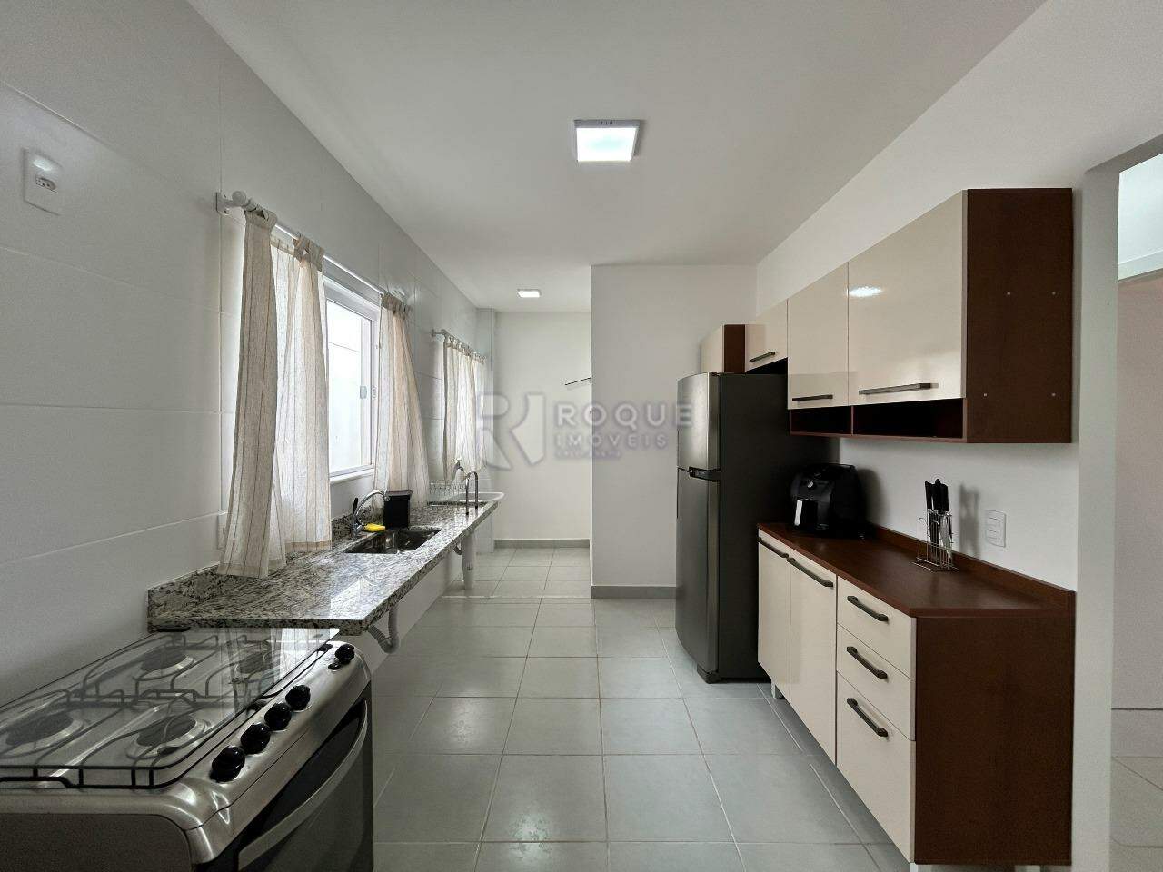 Apartamento para aluguel no bairro Jardim Santa Adélia: Cozinha