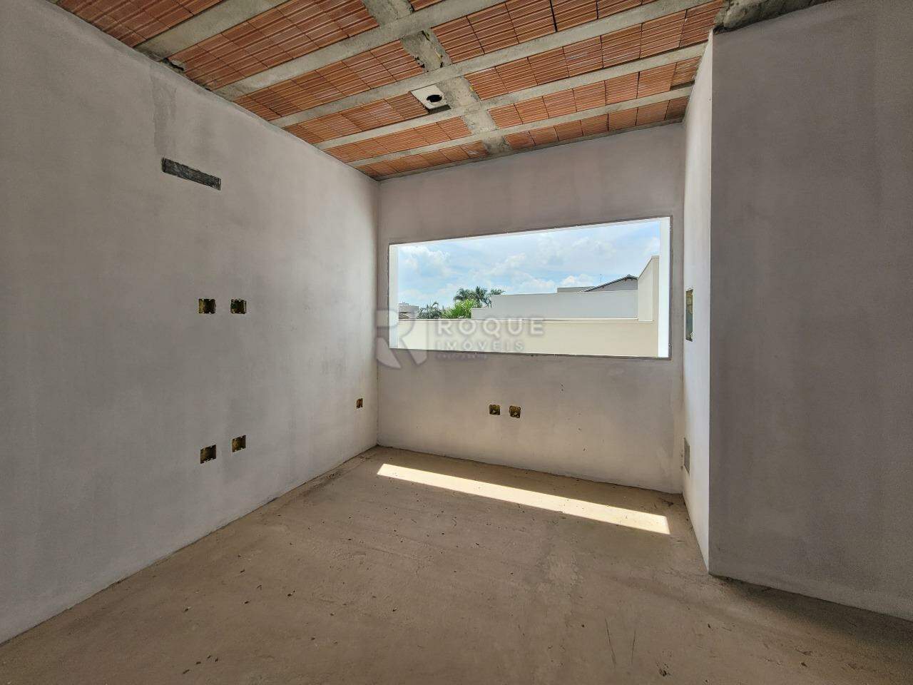Casa em condomínio à venda no bairro Residencial Vermont: SUÍTE 1