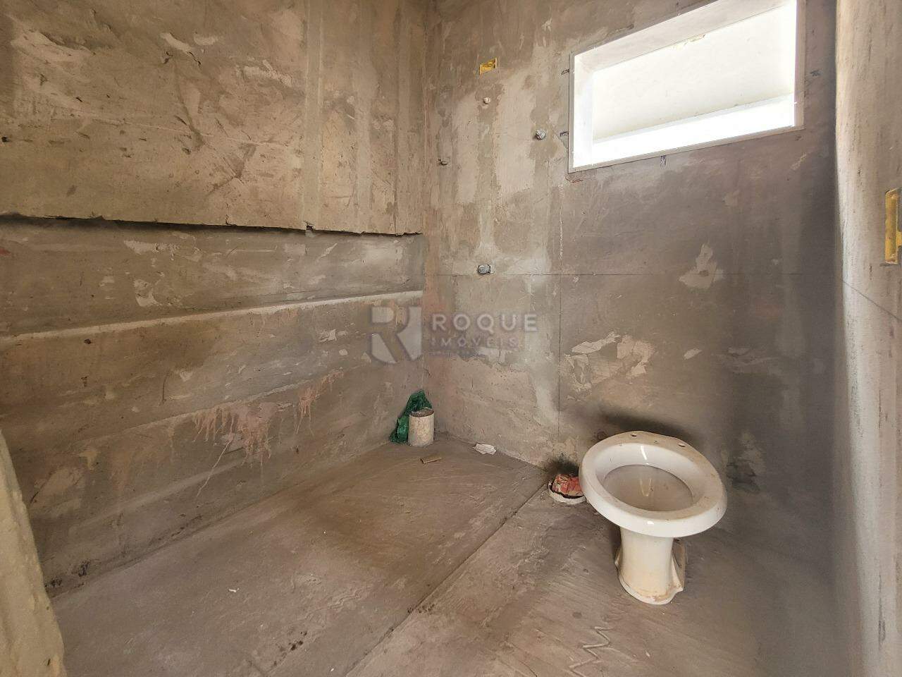 Casa em condomínio à venda no bairro Residencial Vermont: BANHEIRO SUÍTE 3