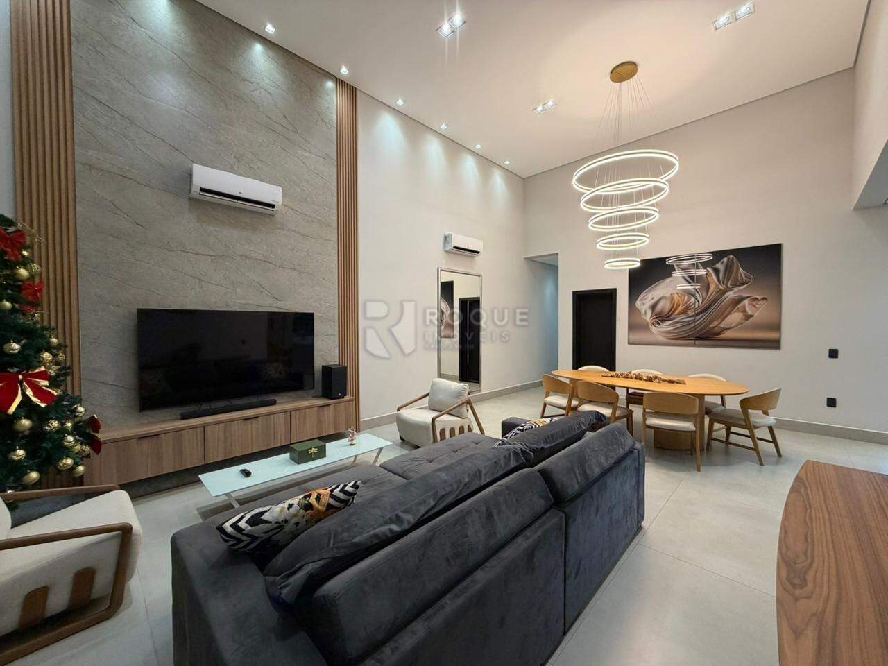 Casa em condomínio à venda no bairro Jardim Residencial Florida: SALA DE TV
