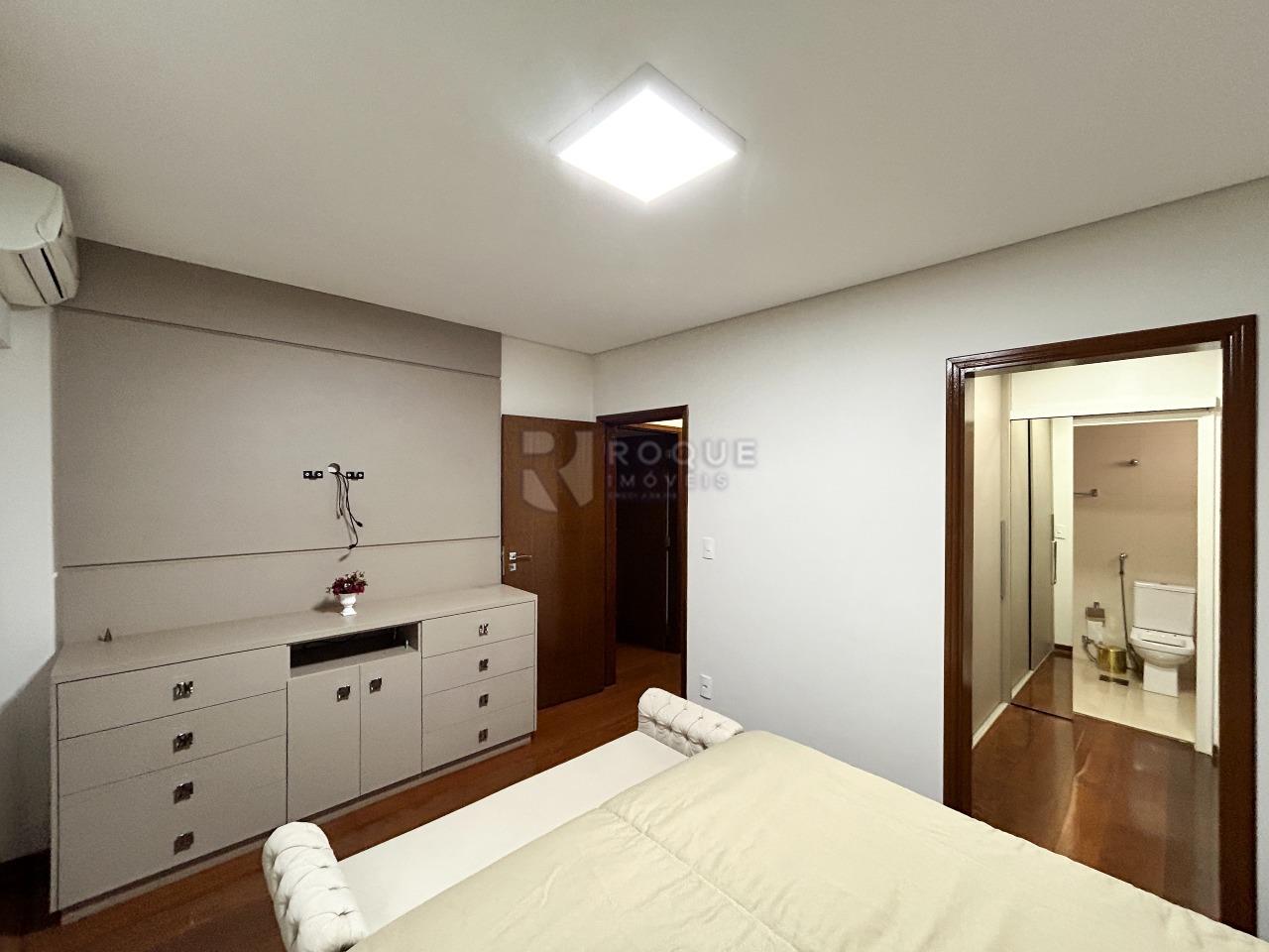 Apartamento para aluguel no bairro Centro: Dormitório 1 suíte 