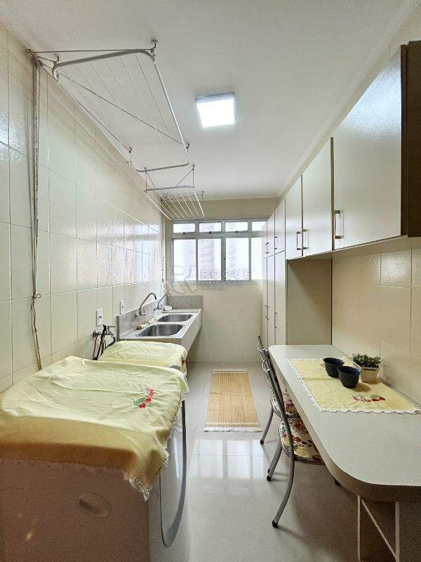 Apartamento para aluguel no bairro Centro: Área de serviço 