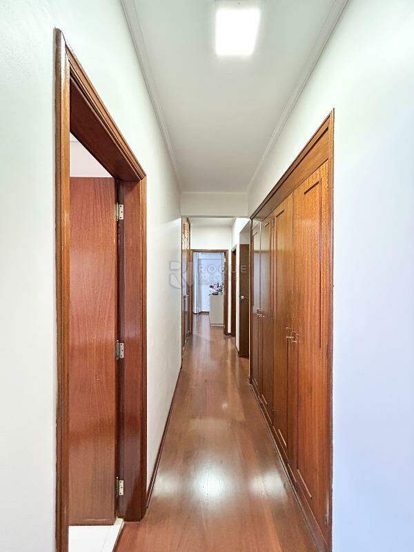 Apartamento para aluguel no bairro Centro: Hall 