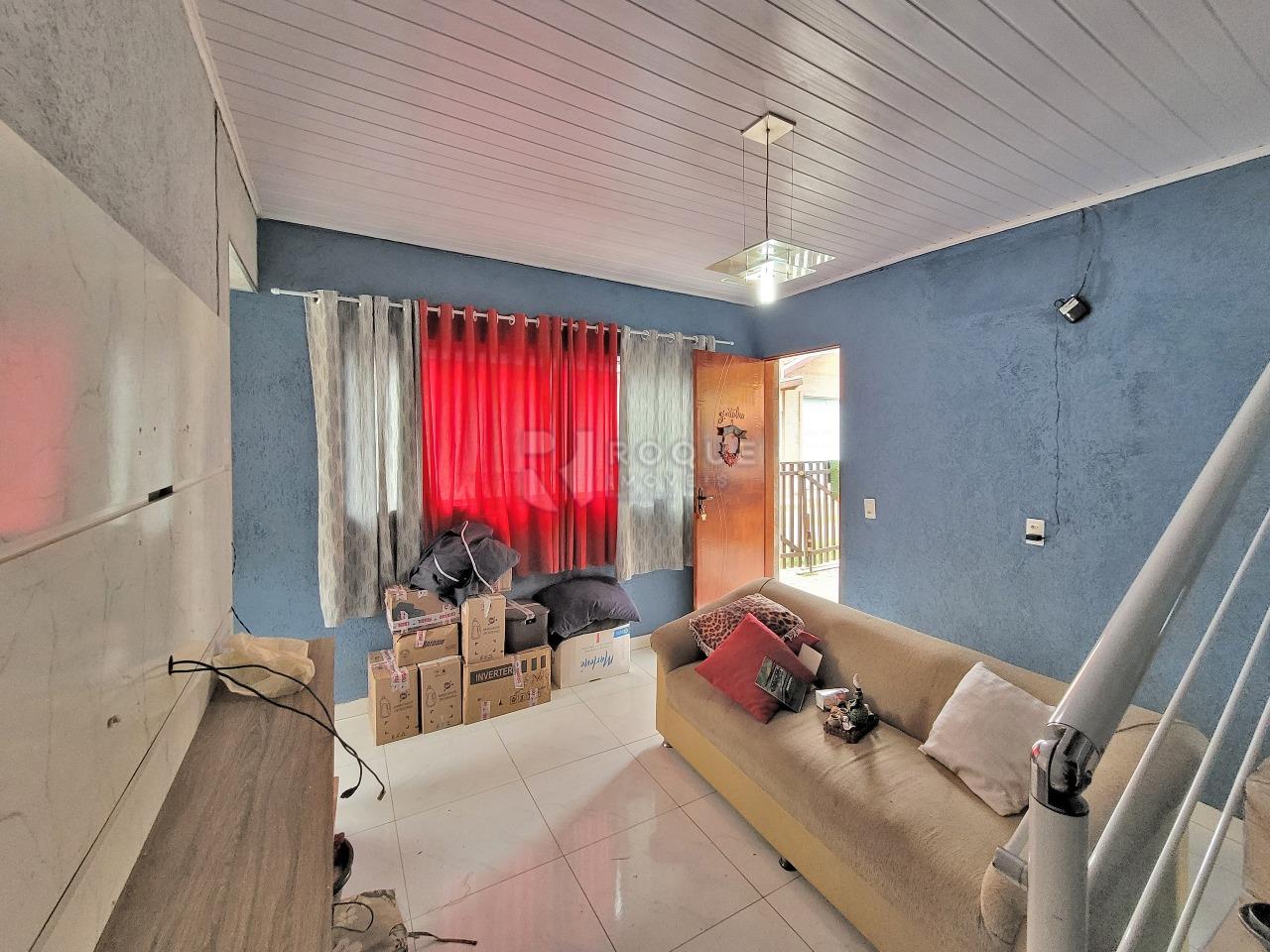 Casa em condomínio à venda no bairro Recanto dos Laranjais: SALA