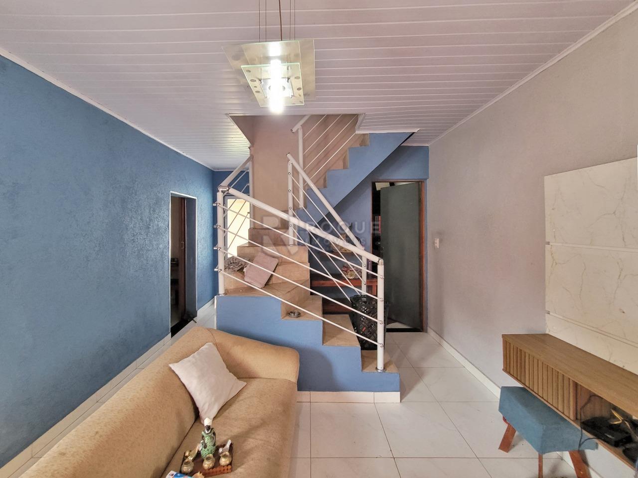 Casa em condomínio à venda no bairro Recanto dos Laranjais: SALA