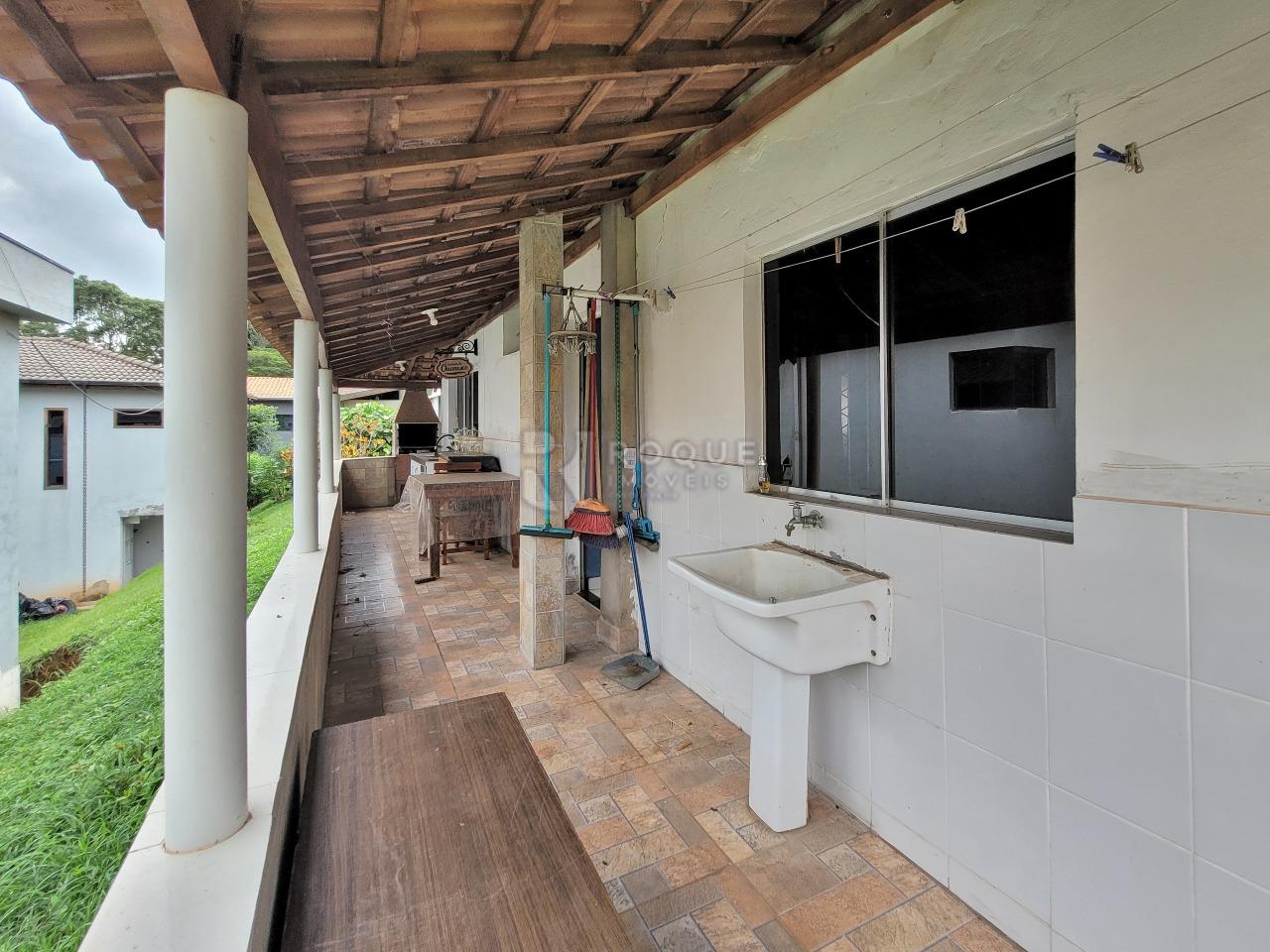 Casa em condomínio à venda no bairro Recanto dos Laranjais: LAVANDERIA