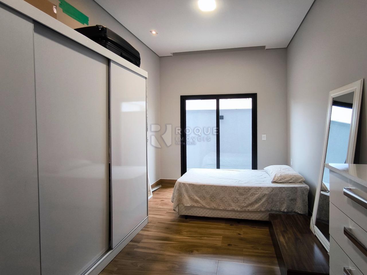 Casa em condomínio à venda no bairro Residencial Florisa: DORMITÓRIO 2