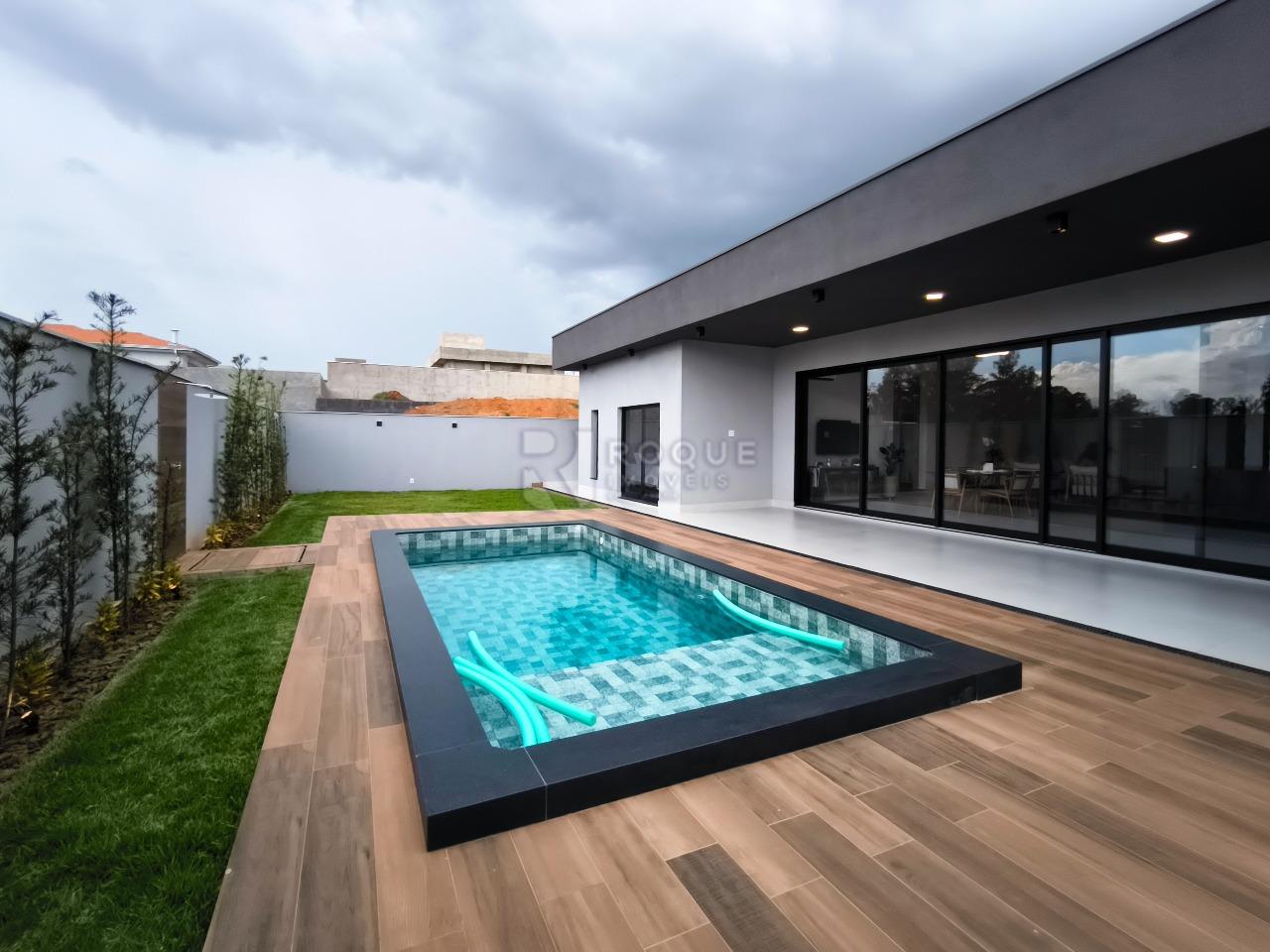 Casa em condomínio à venda no bairro Residencial Florisa: ÁREA EXTERNA