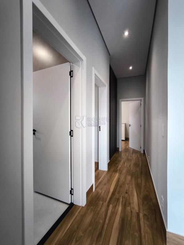 Casa em condomínio à venda no bairro Residencial Florisa: CORREDOR INTERNO