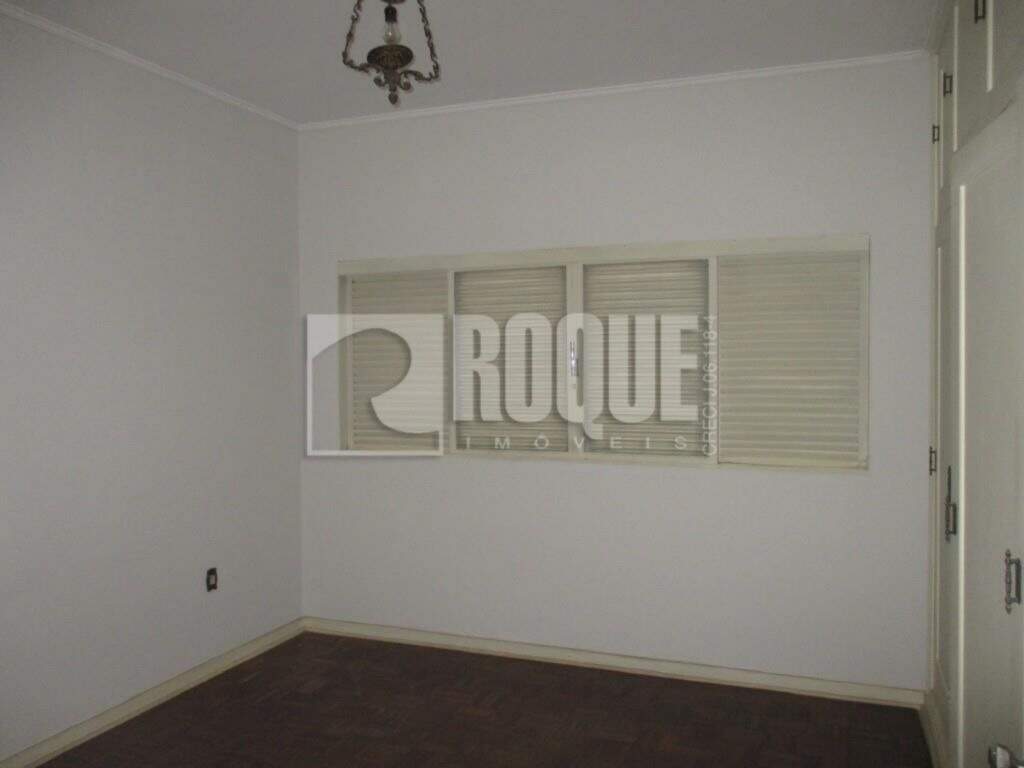 Casa Comercial à venda no bairro Jardim Mercedes: Dormitório 2 suíte