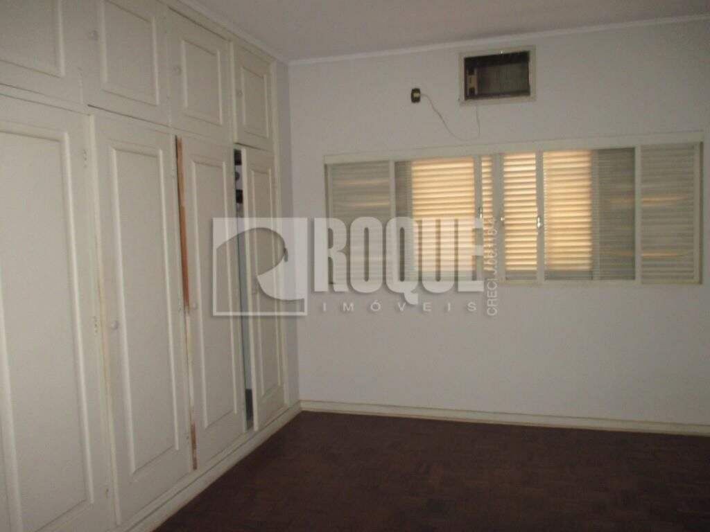 Casa Comercial à venda no bairro Jardim Mercedes: Dormitório 3