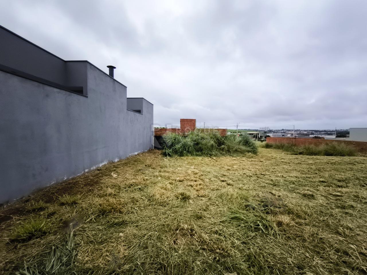 Terreno à venda no bairro Residencial Colinas do Engenho II: 