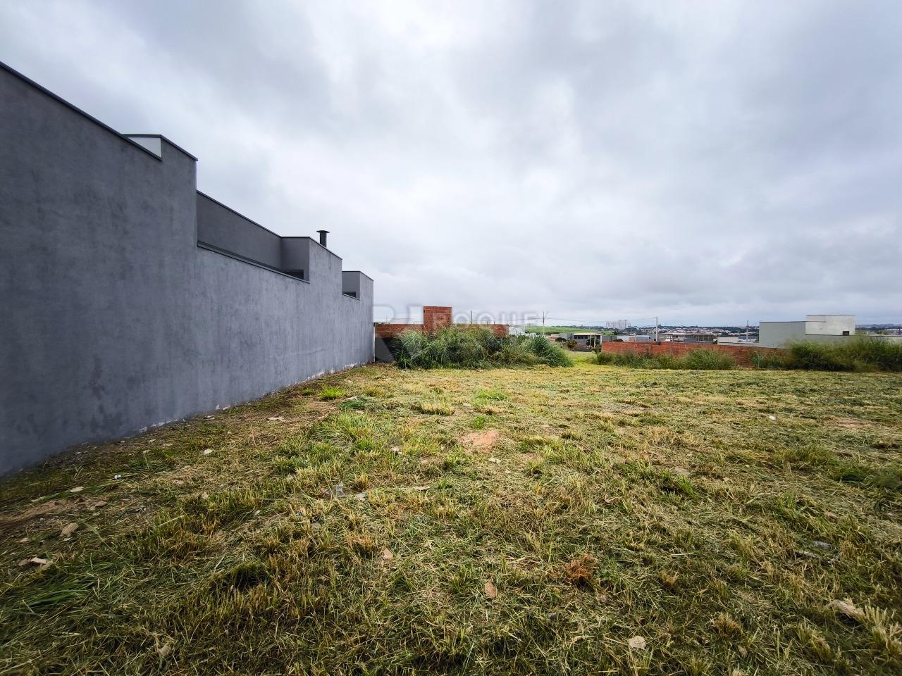 Terreno à venda no bairro Residencial Colinas do Engenho II: 