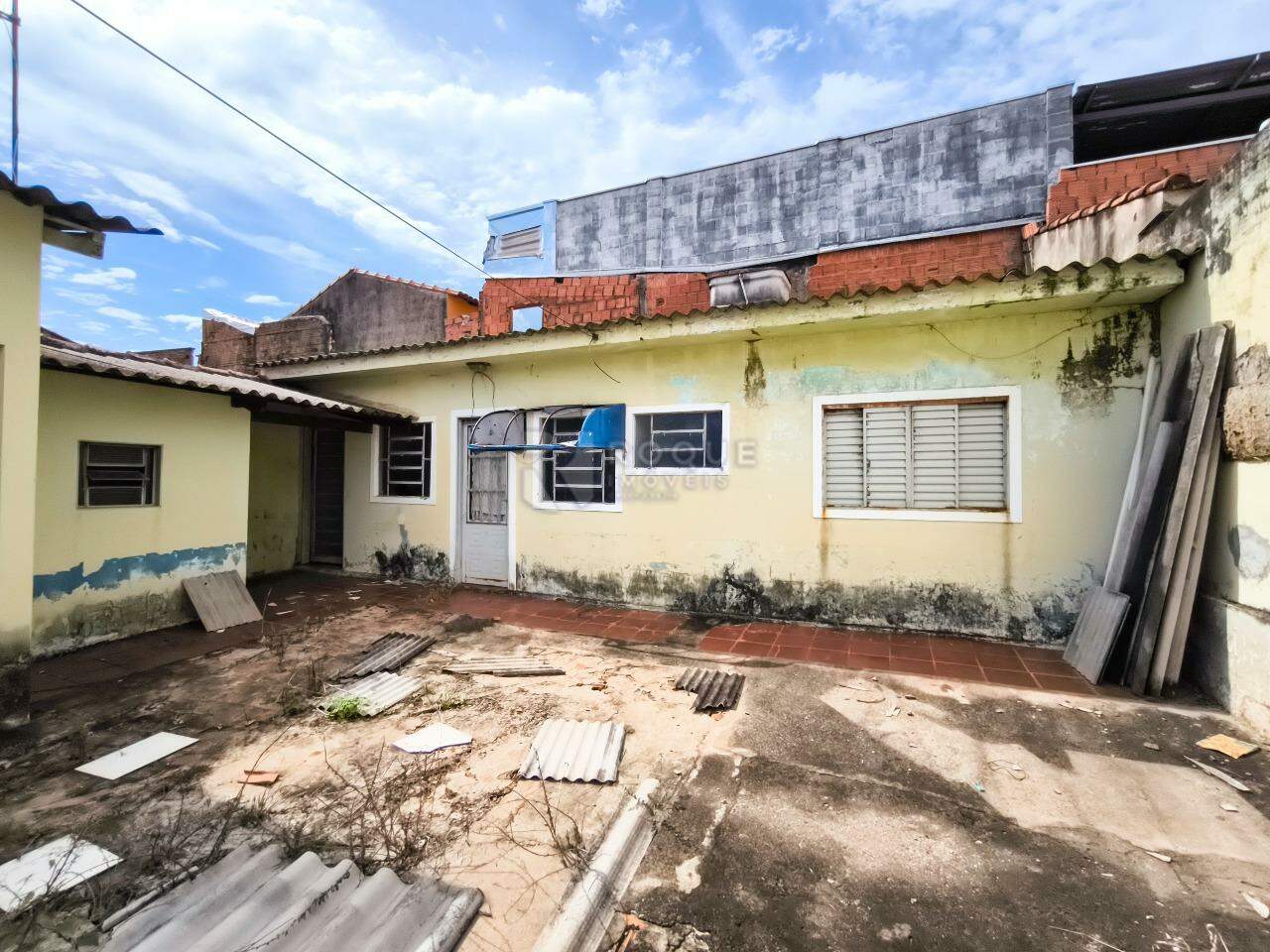 Terreno à venda no bairro Jardim Barão de Limeira: FRENTE CASA