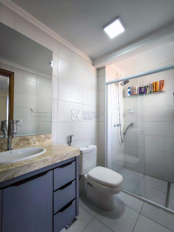 Apartamento à venda no bairro Centro: WC SUÍTE 1