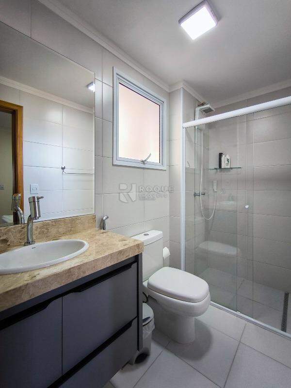 Apartamento à venda no bairro Centro: WC SUÍTE 2