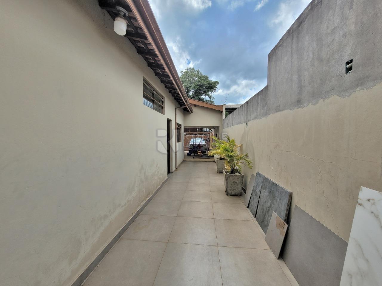 Casa Residencial à venda no bairro Vila Piza: CORREDOR LATERAL