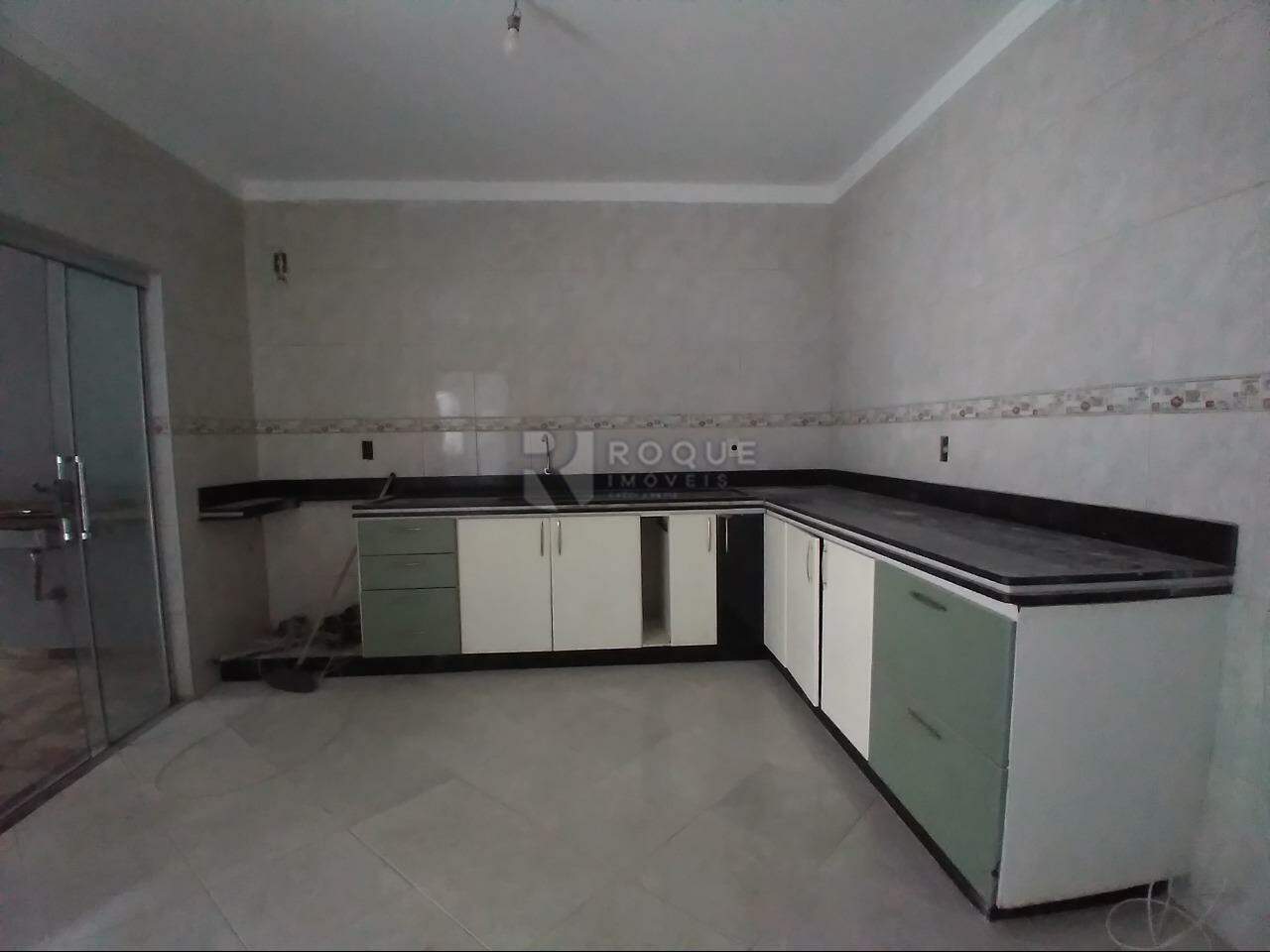 Casa Residencial para aluguel no bairro Jardim Residencial Vitório Lucato: COZINHA