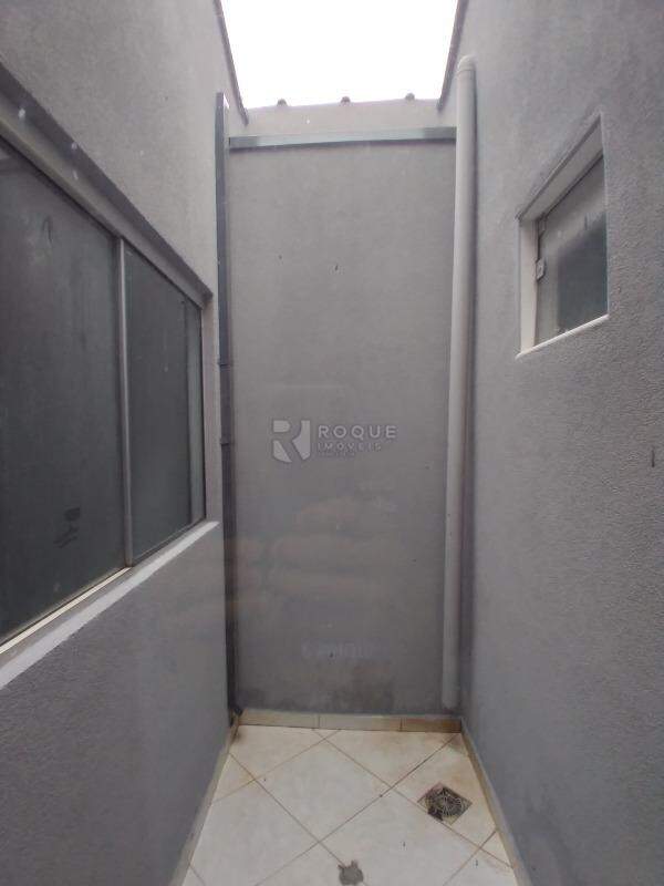 Casa Residencial para aluguel no bairro Jardim Residencial Vitório Lucato: JARDIM DE INVERNO