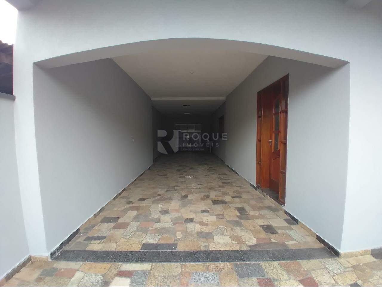 Casa Residencial para aluguel no bairro Jardim Residencial Vitório Lucato: GARAGEM
