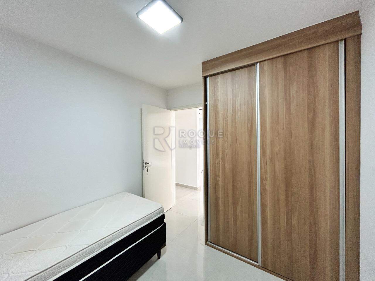 Apartamento para aluguel no bairro Jardim Trevo: Dormitório 1