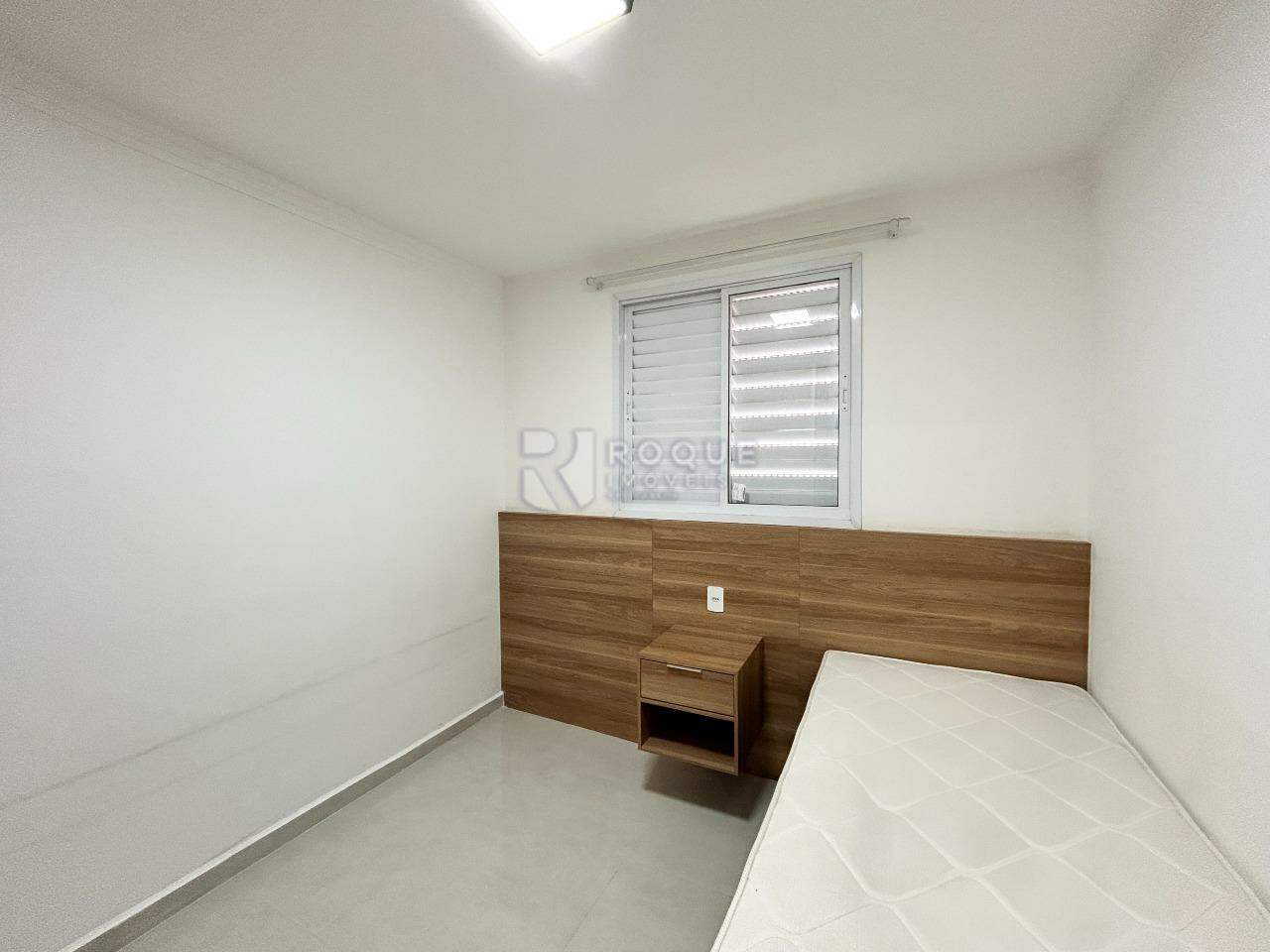 Apartamento para aluguel no bairro Jardim Trevo: Dormitório 1