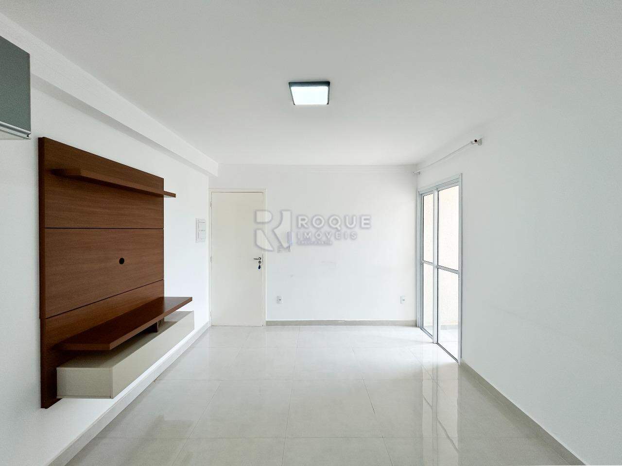 Apartamento para aluguel no bairro Jardim Trevo: Sala 