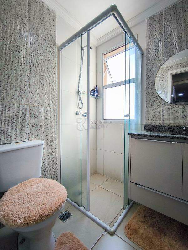 Apartamento para aluguel no bairro Jardim Esmeralda: WC SUÍTE