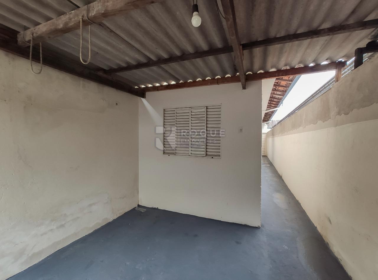 Casa Residencial à venda no bairro Jardim Gustavo Pecinini: Garagem 