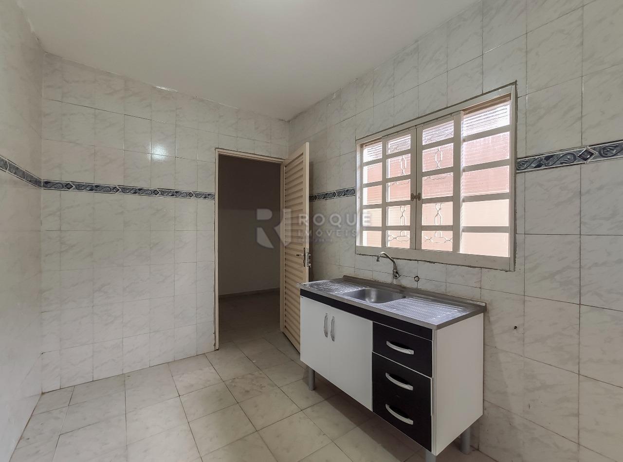 Casa Residencial à venda no bairro Jardim Gustavo Pecinini: Cozinha 