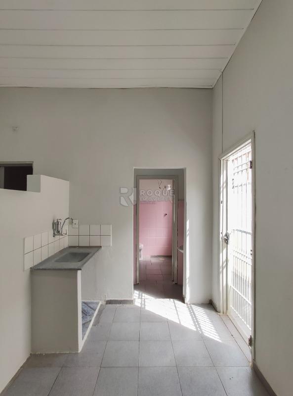 Casa Comercial à venda no bairro Centro: Cozinha 