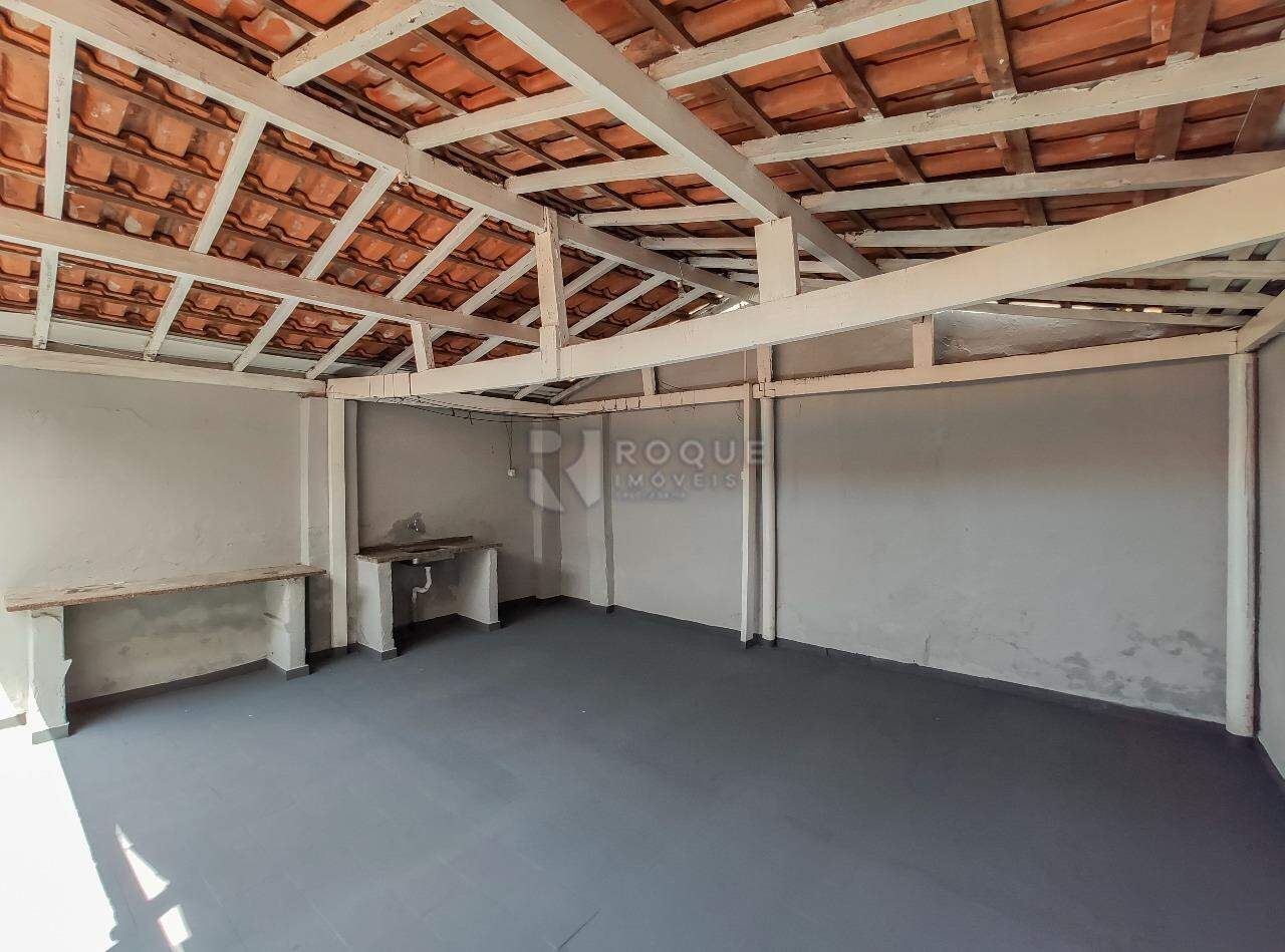 Casa Residencial à venda no bairro Vila Cristovam: Rancho fundo