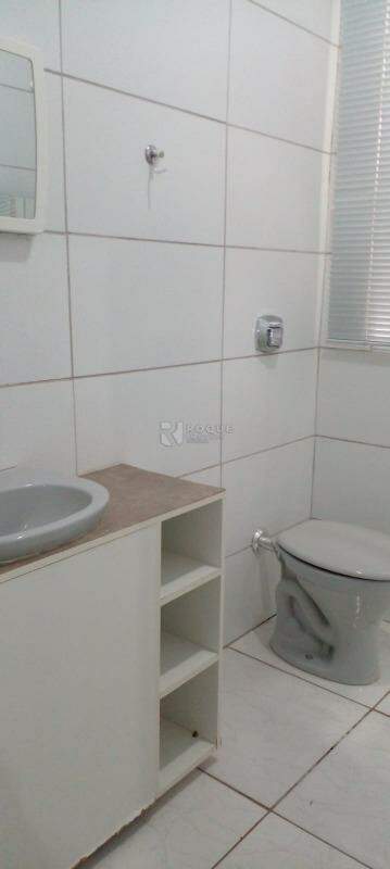 Casa Residencial para aluguel no bairro Vila Cristovam: WC 01