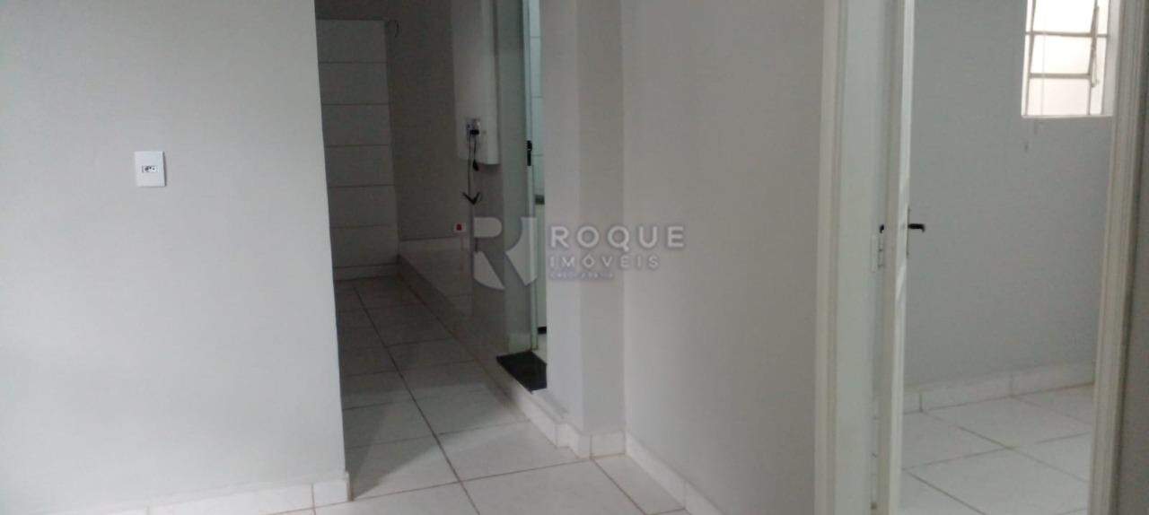 Casa Residencial para aluguel no bairro Vila Cristovam: HALL