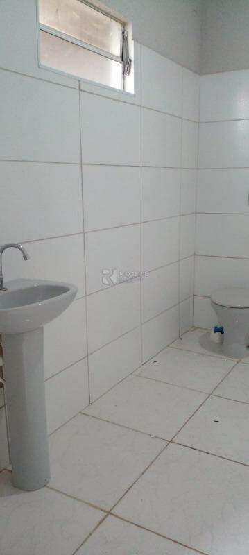 Casa Residencial para aluguel no bairro Vila Cristovam: WC 02