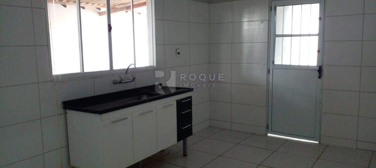 Casa Residencial para aluguel no bairro Vila Cristovam: COZINHA