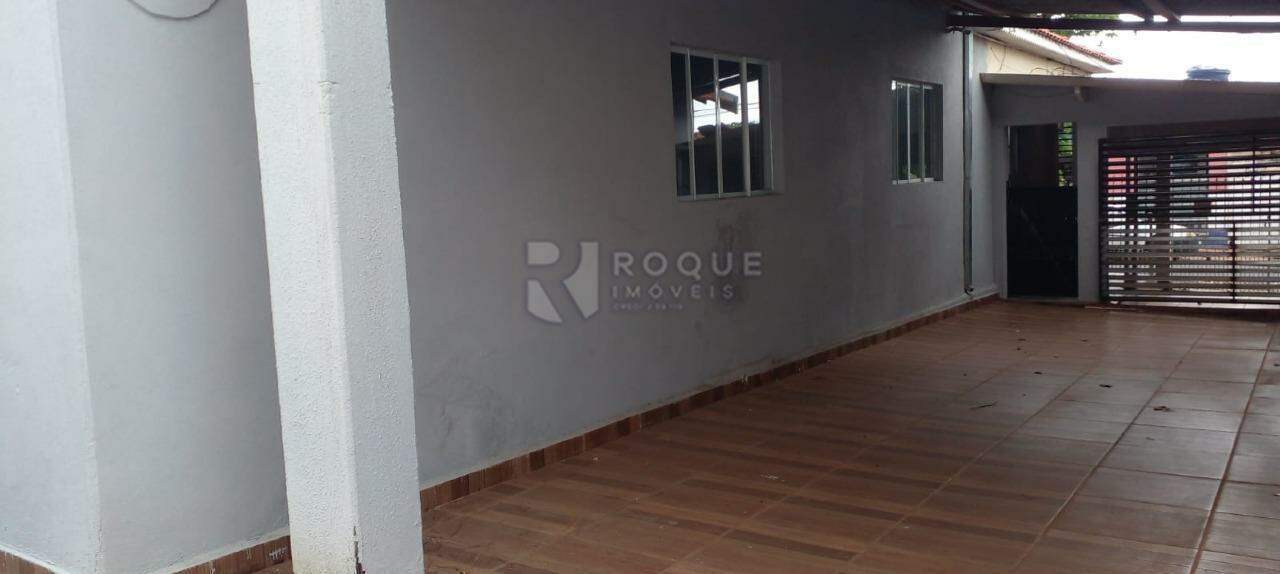Casa Residencial para aluguel no bairro Vila Cristovam: GARAGEM
