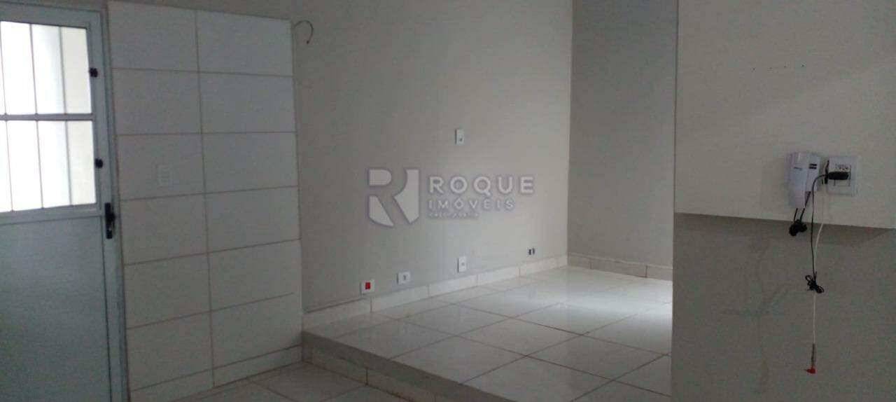 Casa Residencial para aluguel no bairro Vila Cristovam: COZINHA