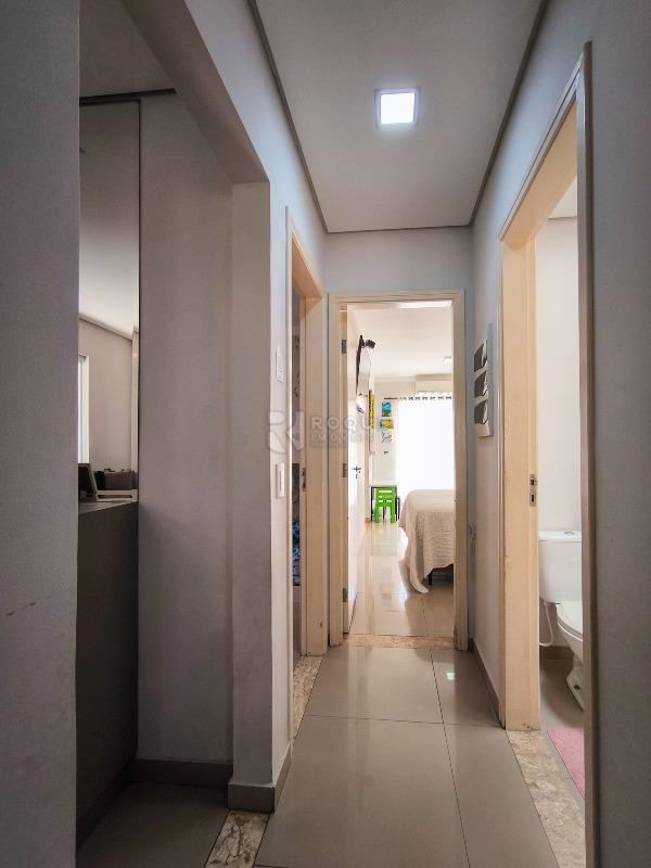 Casa em condomínio à venda no bairro Residencial Itamaracá: CORREDOR INTERNO