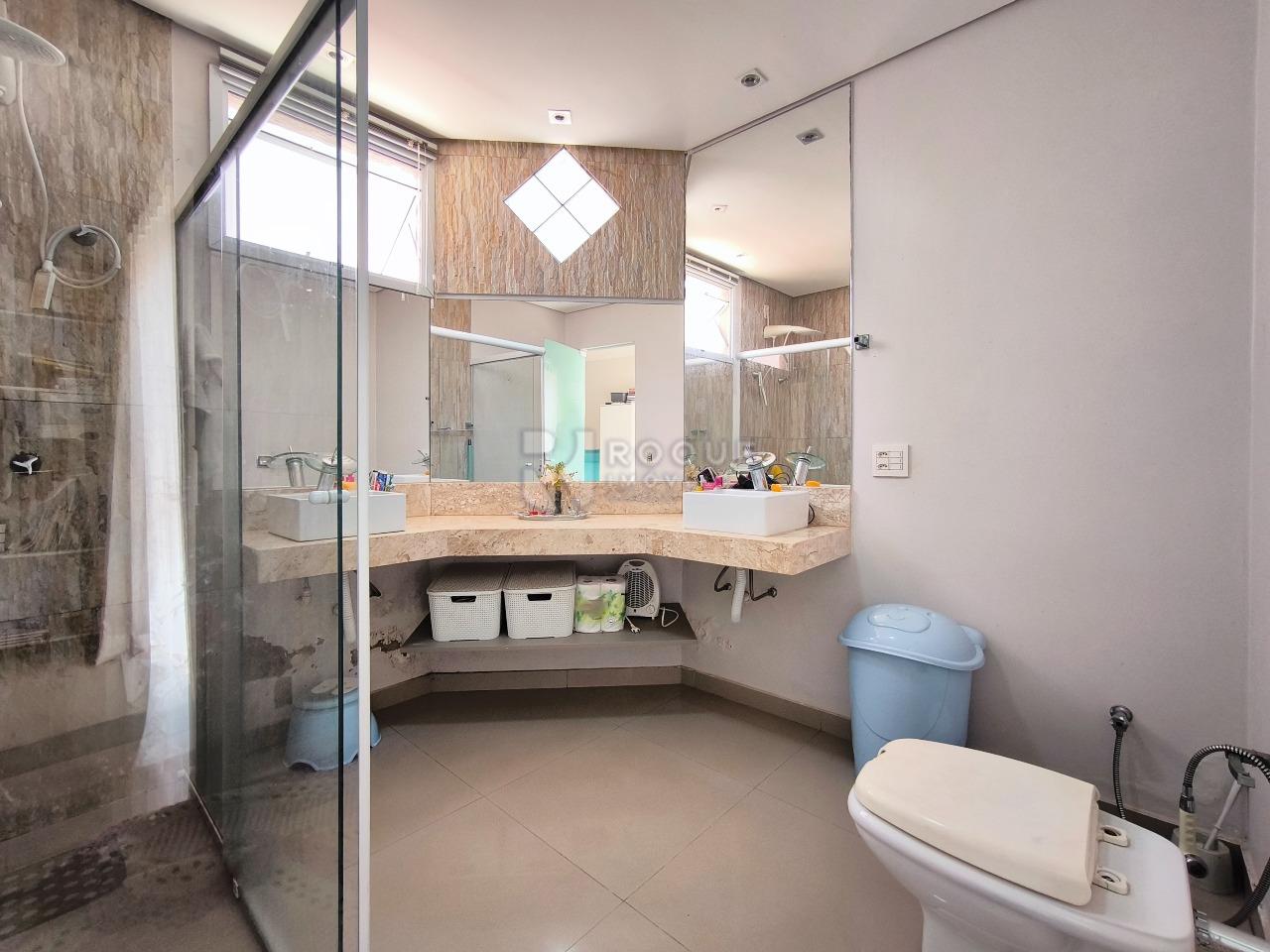 Casa em condomínio à venda no bairro Residencial Itamaracá: WC SUÍTE