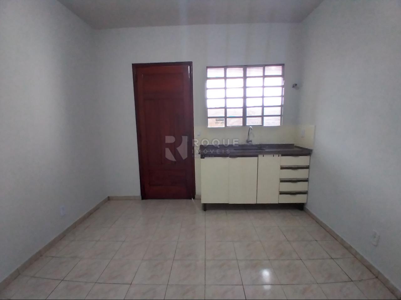 Casa Residencial para aluguel no bairro Conjunto Habitacional Victor DAndrea: Cozinha